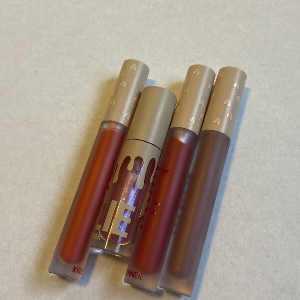 Kylie Jenner Lipstick/ Gloss Set